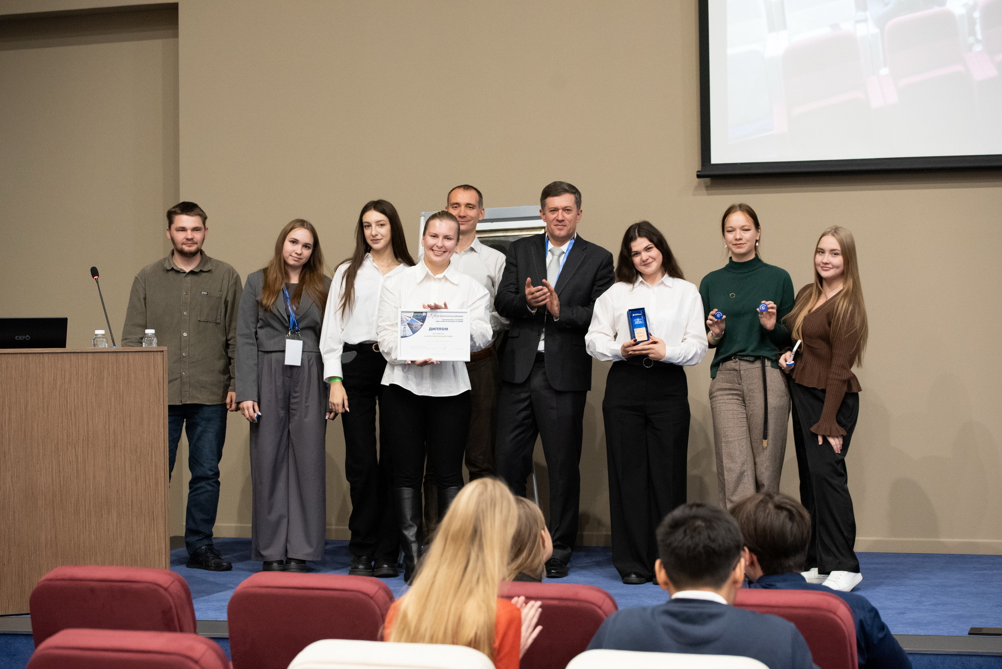 Энергетика будущего начинается сегодня: подведены итоги XVI Научно-практической конференции имени Ясникова, фотография: предоставлены филиалом АО «СО ЕЭС» ОДУ Сибири