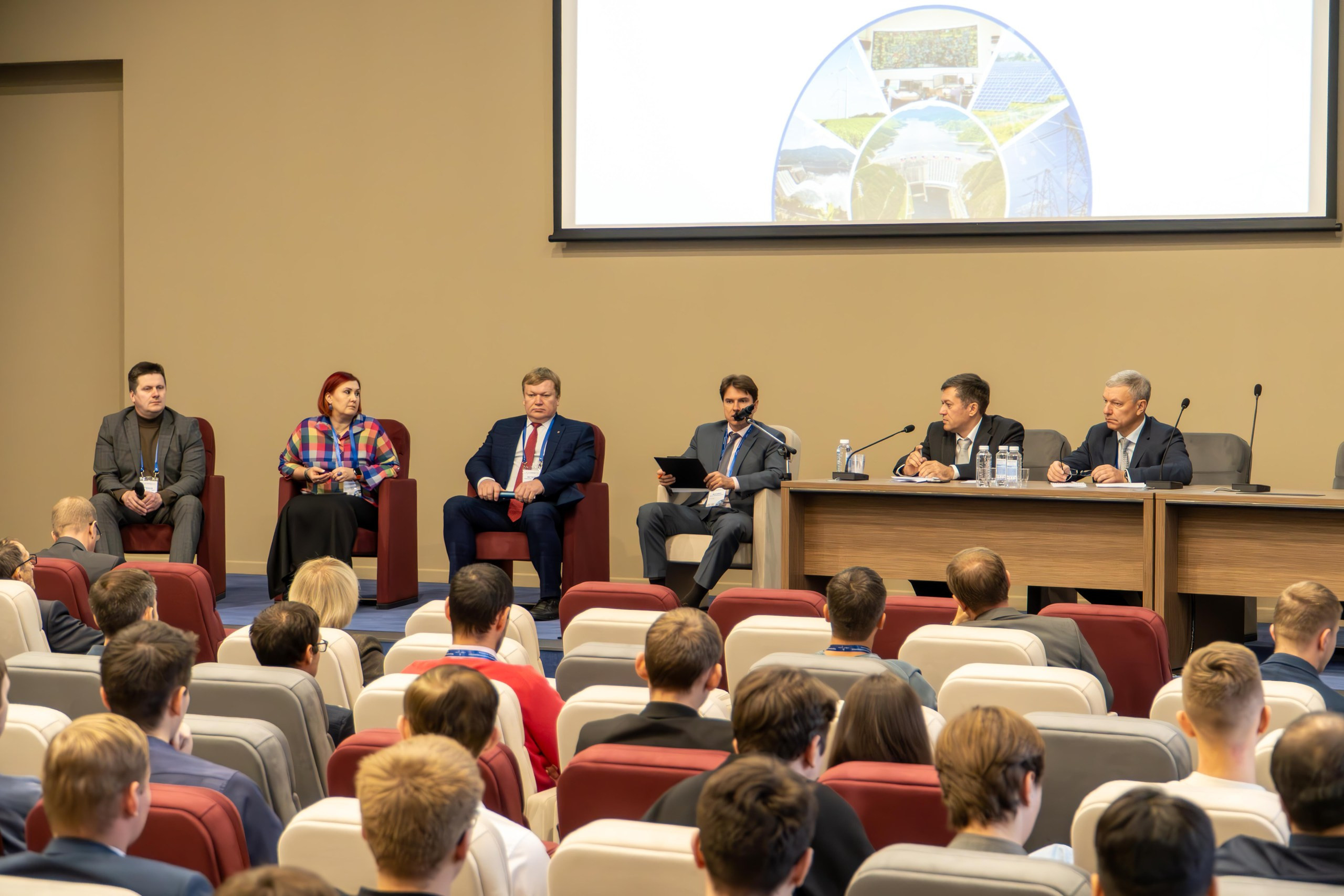 Энергетика будущего начинается сегодня: подведены итоги XVI Научно-практической конференции имени Ясникова, фотография:  А. Непомнящих