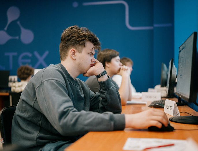 В НГТУ НЭТИ прошла международная олимпиада по информатике «Сибирь: код будущего» 