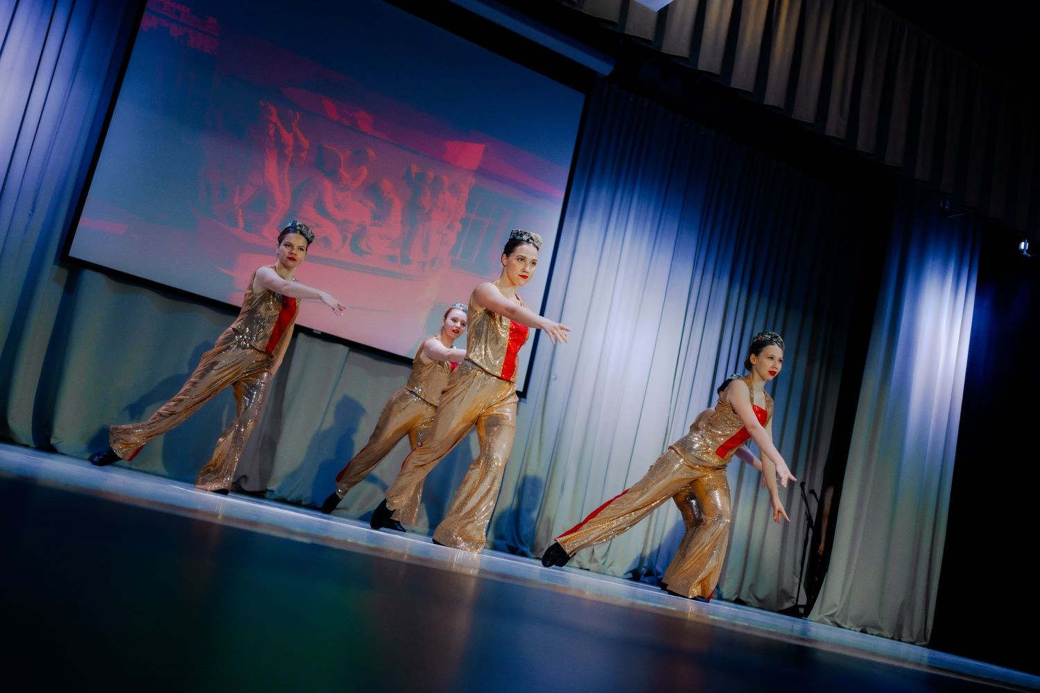 фотография: Александр Непомнящих, Дмитрий Фоменков